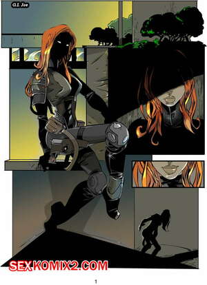 Боб кесілген брюнетка